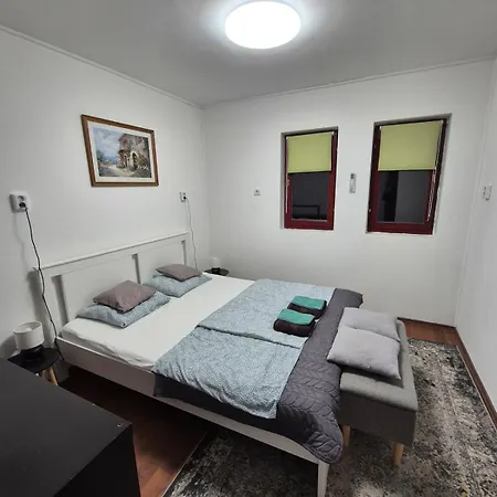 Yellow Balaton Apartment *