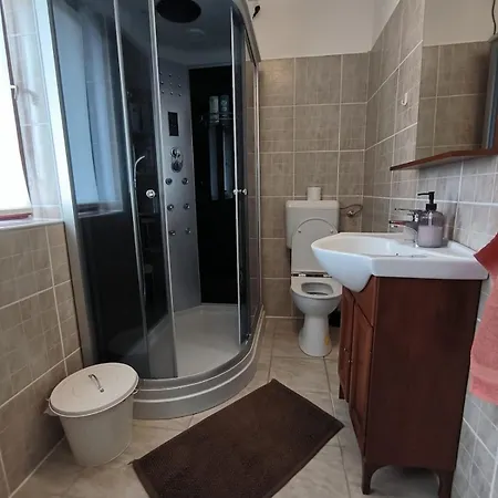 Yellow Balaton Apartment Balatonkeresztur