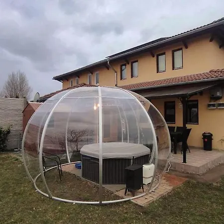 Yellow Balaton Apartment Balatonkeresztur