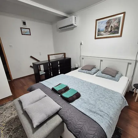 Yellow Balaton Apartment Balatonkeresztur